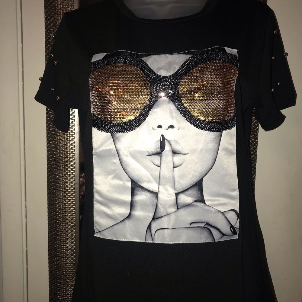 Women Sequined Decorative Tshirt